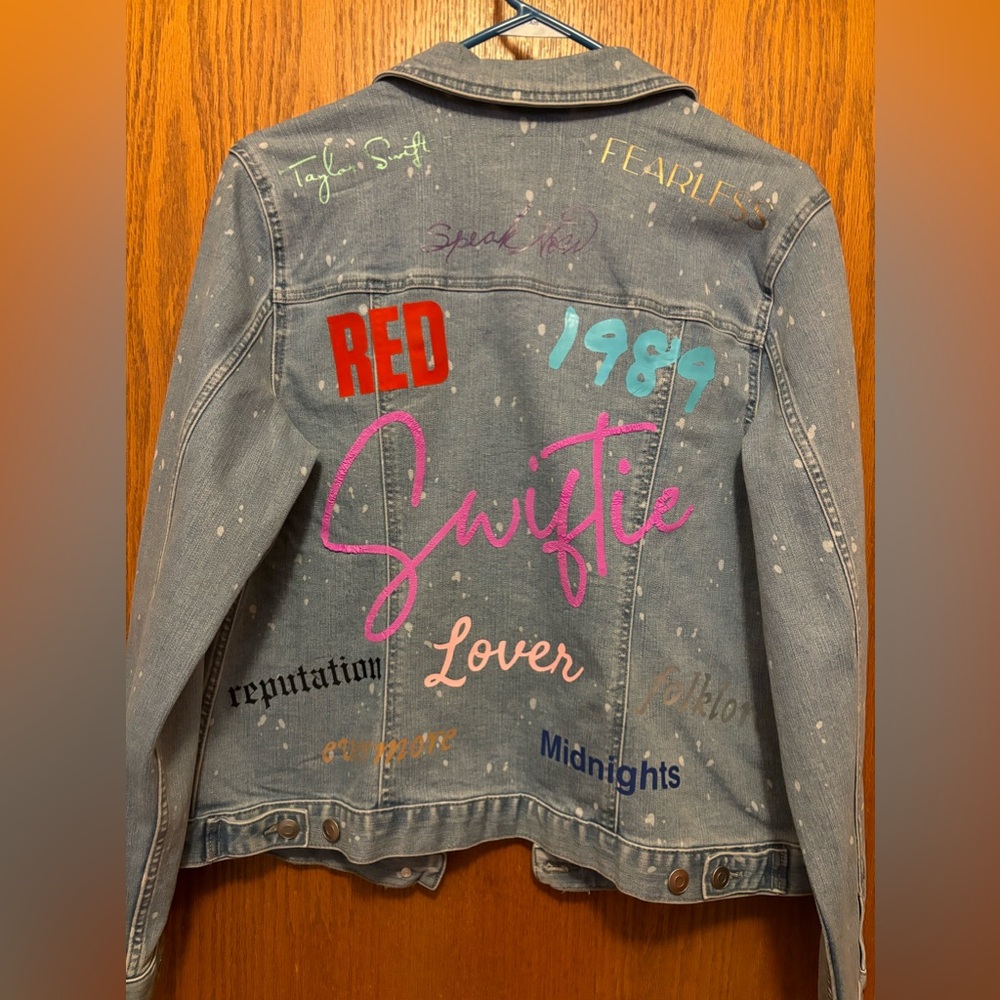 Taylor Swift inspired Jean jacket juniors large